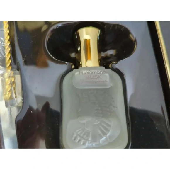 Marilyn Miglin Perfume Gift with Crystal Refillable Bottle 6 Scents BNIB - Picture 6 of 6